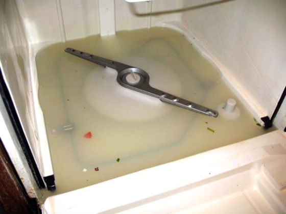 Посудомоечная машина не сливает воду | Вызов стирального мастера на дом в Ступино